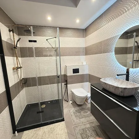 Smart Apartment2 And Parking شقة