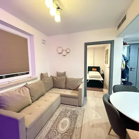 Smart Apartment2 And Parking * Warschau